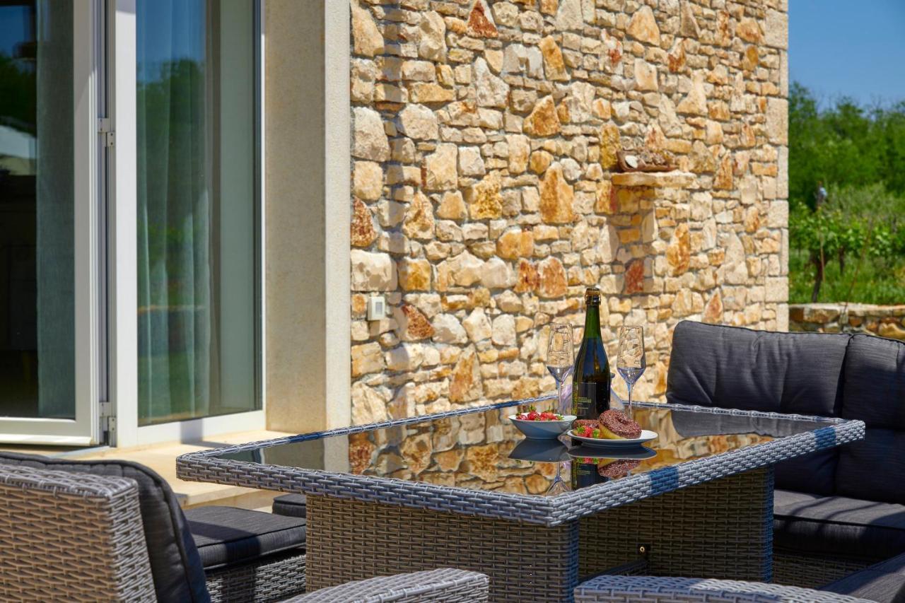 Relax House Surrounded By Olives And Vineyard Villa Stifanici Exterior photo