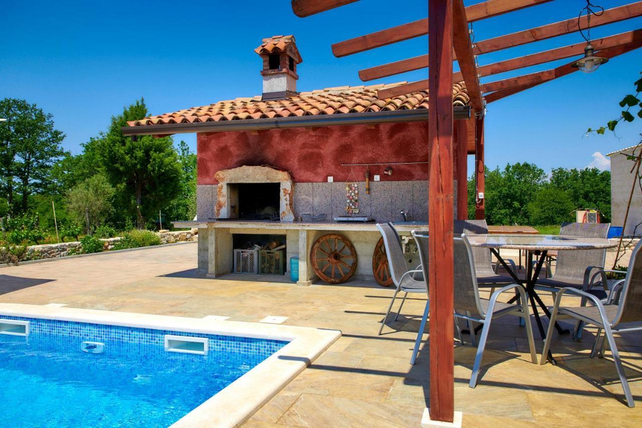 Relax House Surrounded By Olives And Vineyard Villa Stifanici Exterior photo
