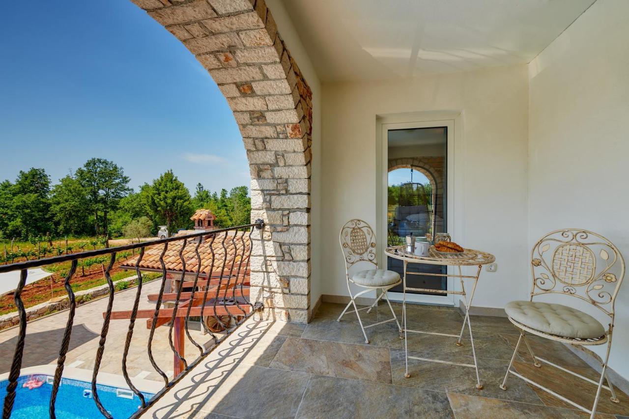 Relax House Surrounded By Olives And Vineyard Villa Stifanici Exterior photo